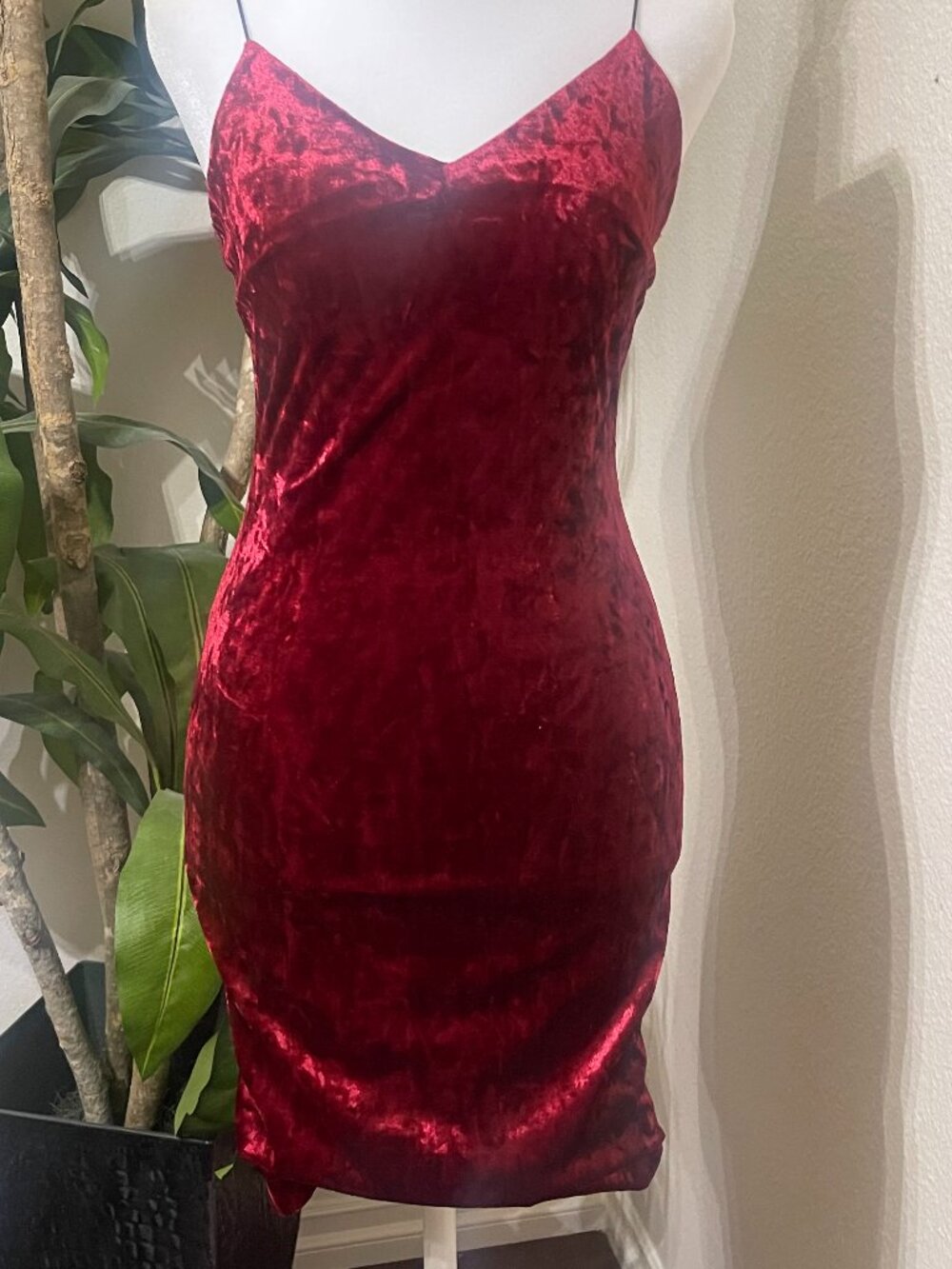 Windsor Burgundy Velvet XS/S Homecoming Bodycon Mini Dress